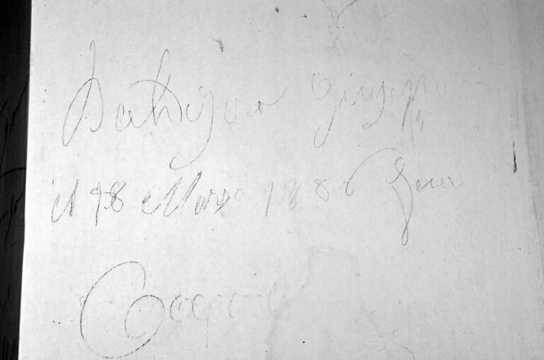 Santuario della Madonna di Caravaggio: le scritte murali ottocentesche.