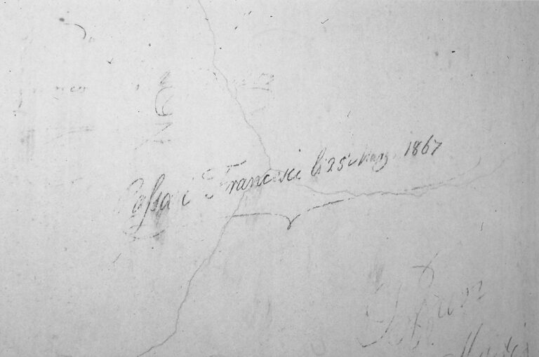 Santuario della Madonna di Caravaggio: le scritte murali ottocentesche.