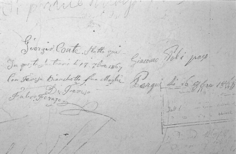 Santuario della Madonna di Caravaggio: le scritte murali ottocentesche.