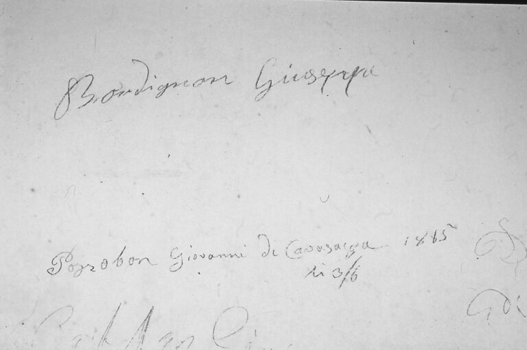 Santuario della Madonna di Caravaggio: le scritte murali ottocentesche.