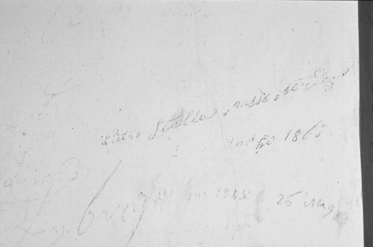 Santuario della Madonna di Caravaggio: le scritte murali ottocentesche.