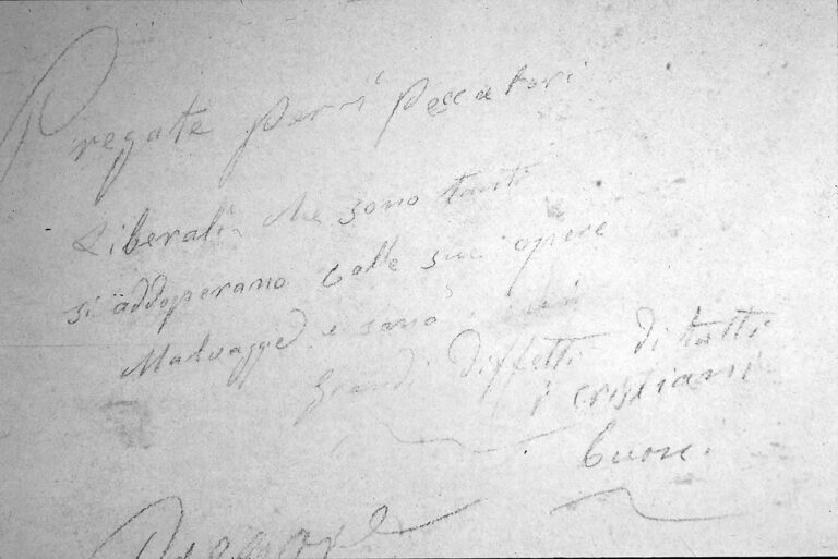 Santuario della Madonna di Caravaggio: le scritte murali ottocentesche.