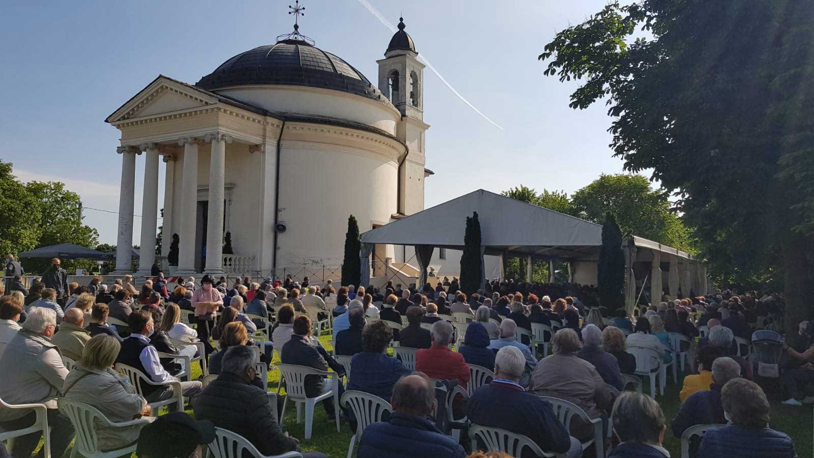 Santuario della Madonna di Caravaggio: le liturgie del 26 maggio. Santuario della Madonna di Caravaggio: le liturgie del 26 maggio.